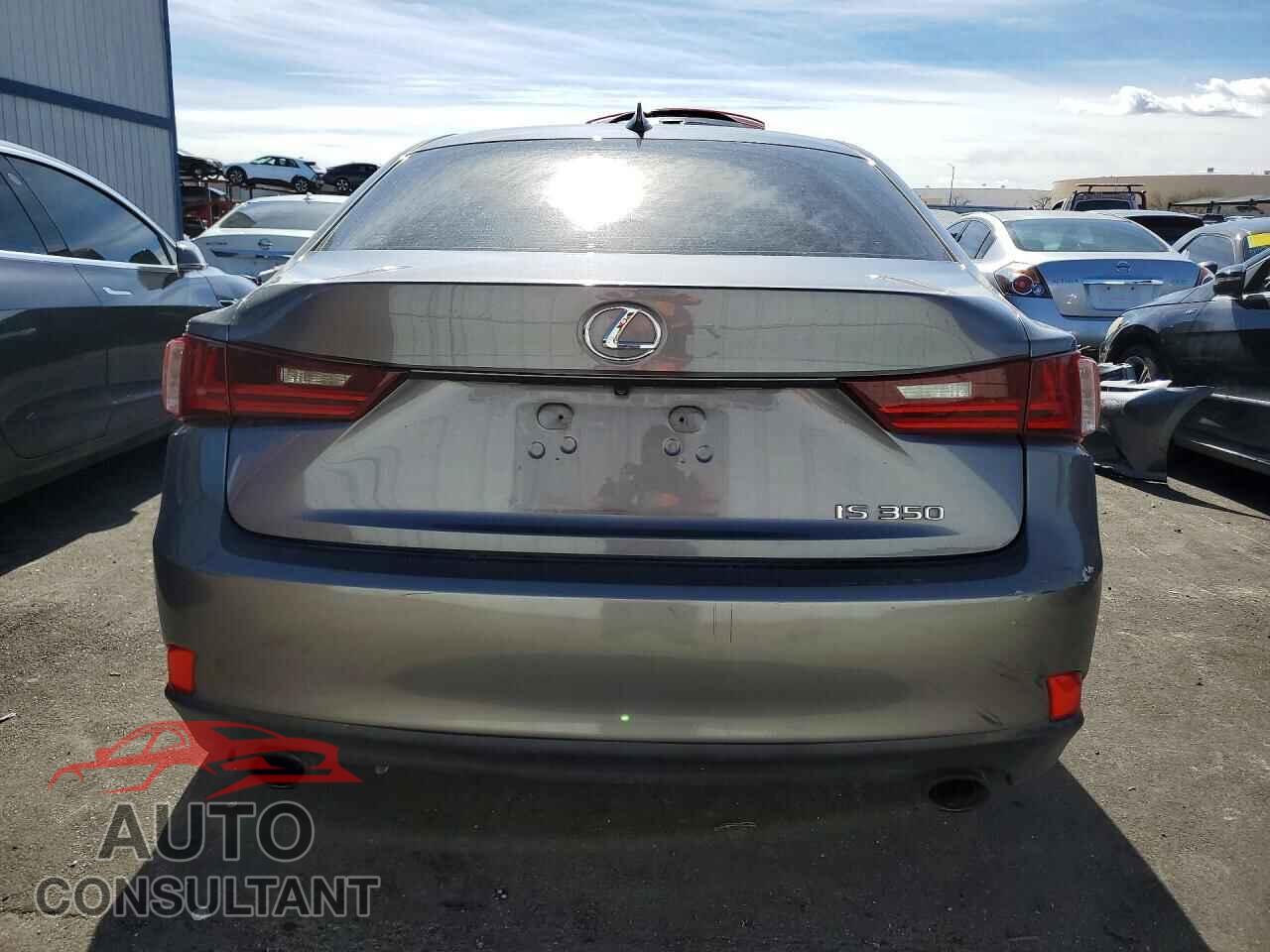 LEXUS IS 2014 - JTHBE1D23E5014267