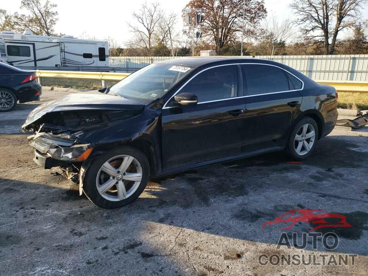 VOLKSWAGEN PASSAT 2013 - 1VWBN7A33DC136751