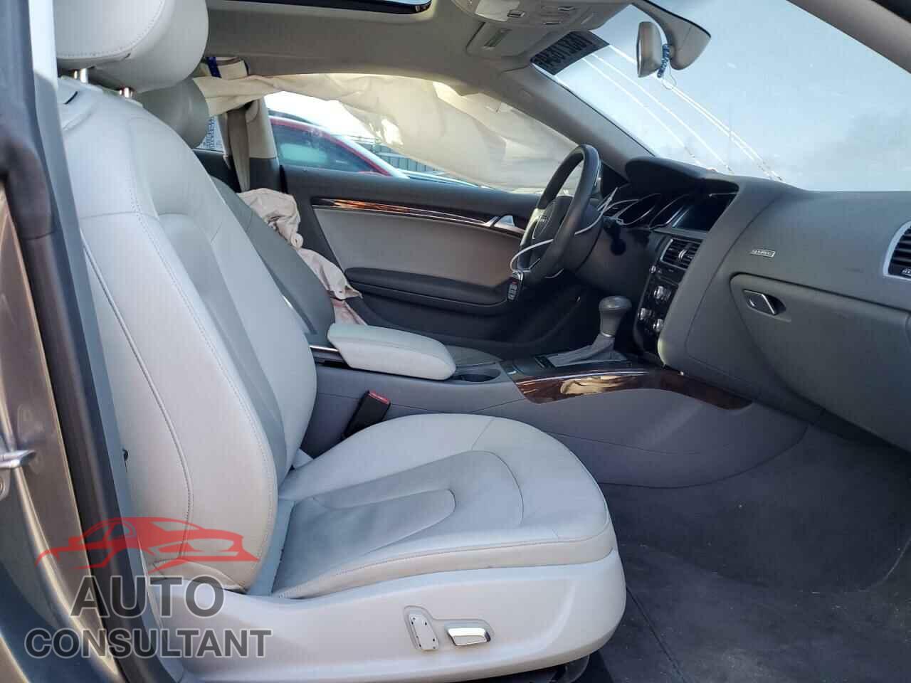AUDI A5 2014 - WAUCFAFR0EA035403