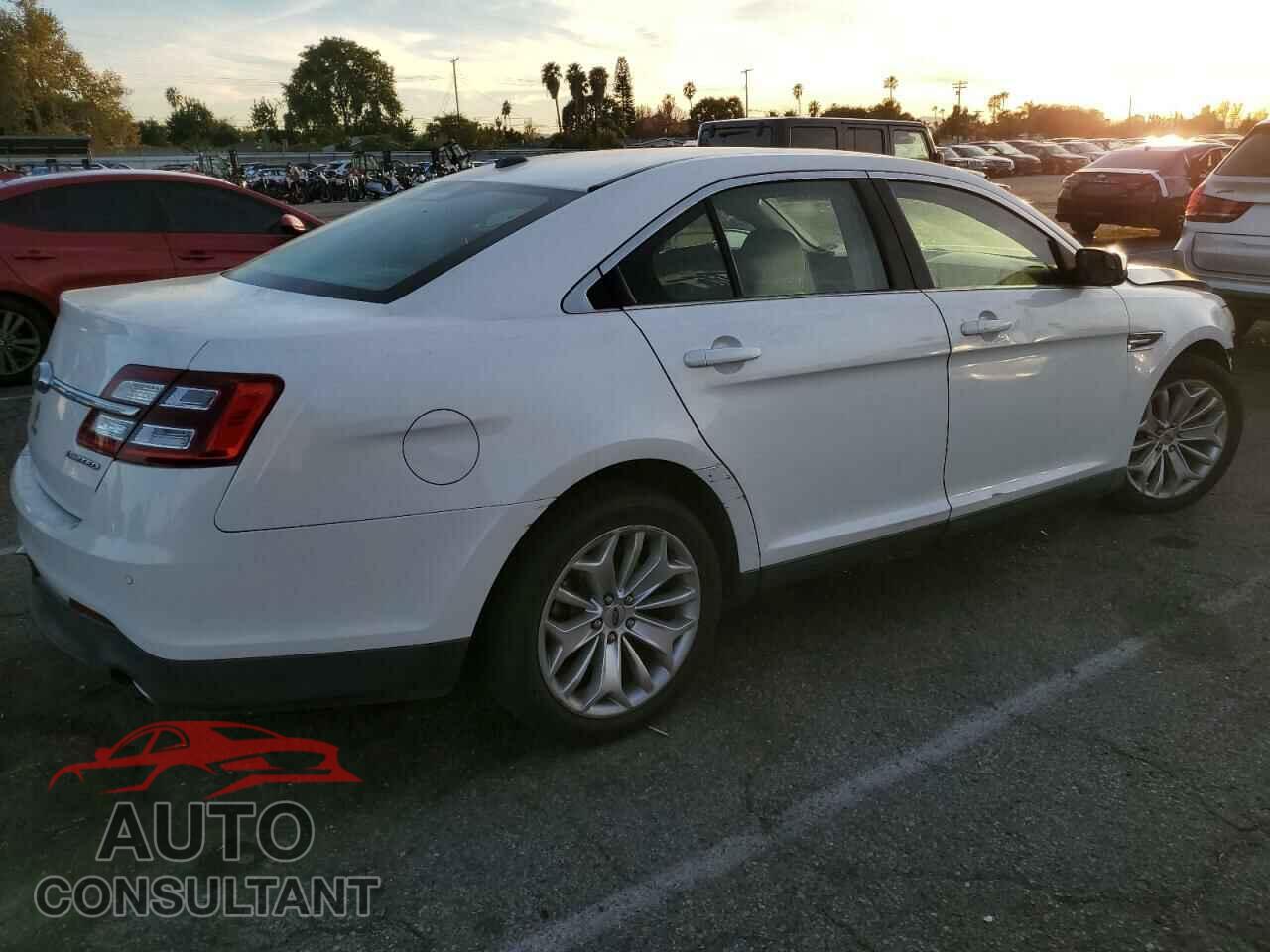 FORD TAURUS 2016 - 1FAHP2F83GG105873