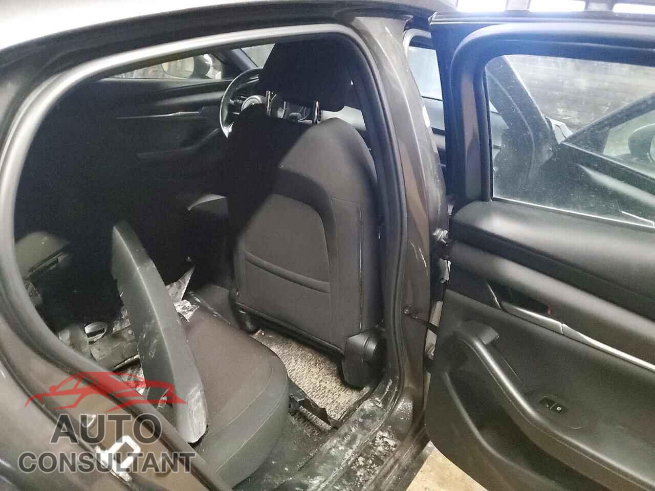 MAZDA 3 2021 - JM1BPBLLXM1340830