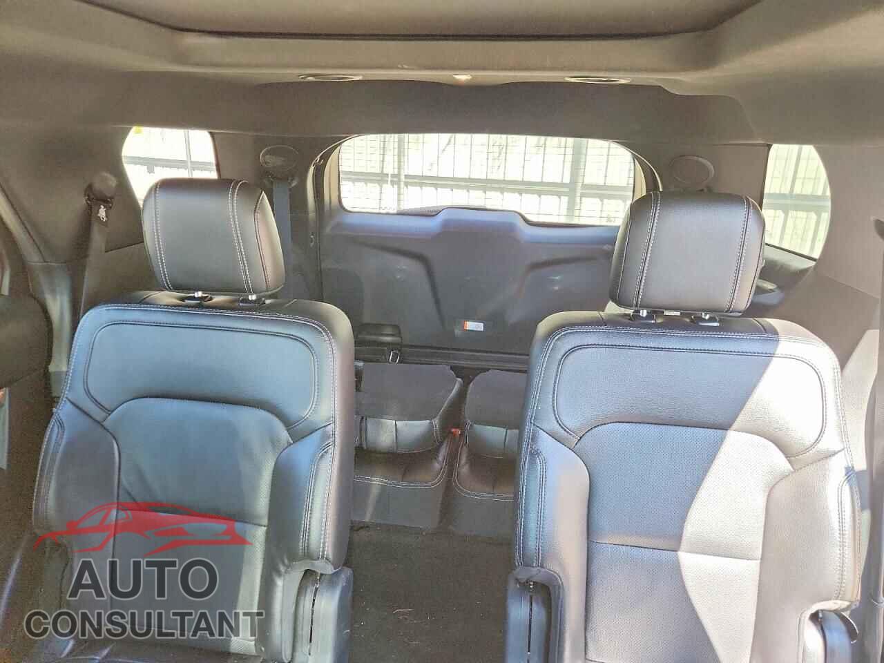 FORD EXPLORER 2018 - 1FM5K7F89JGB74868