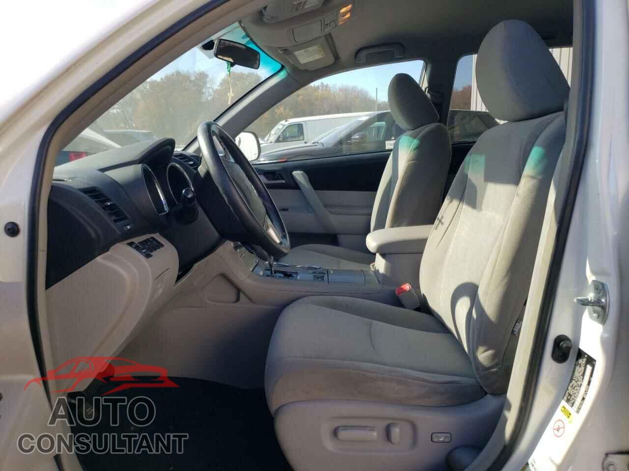 TOYOTA HIGHLANDER 2012 - 5TDBK3EH9CS152122