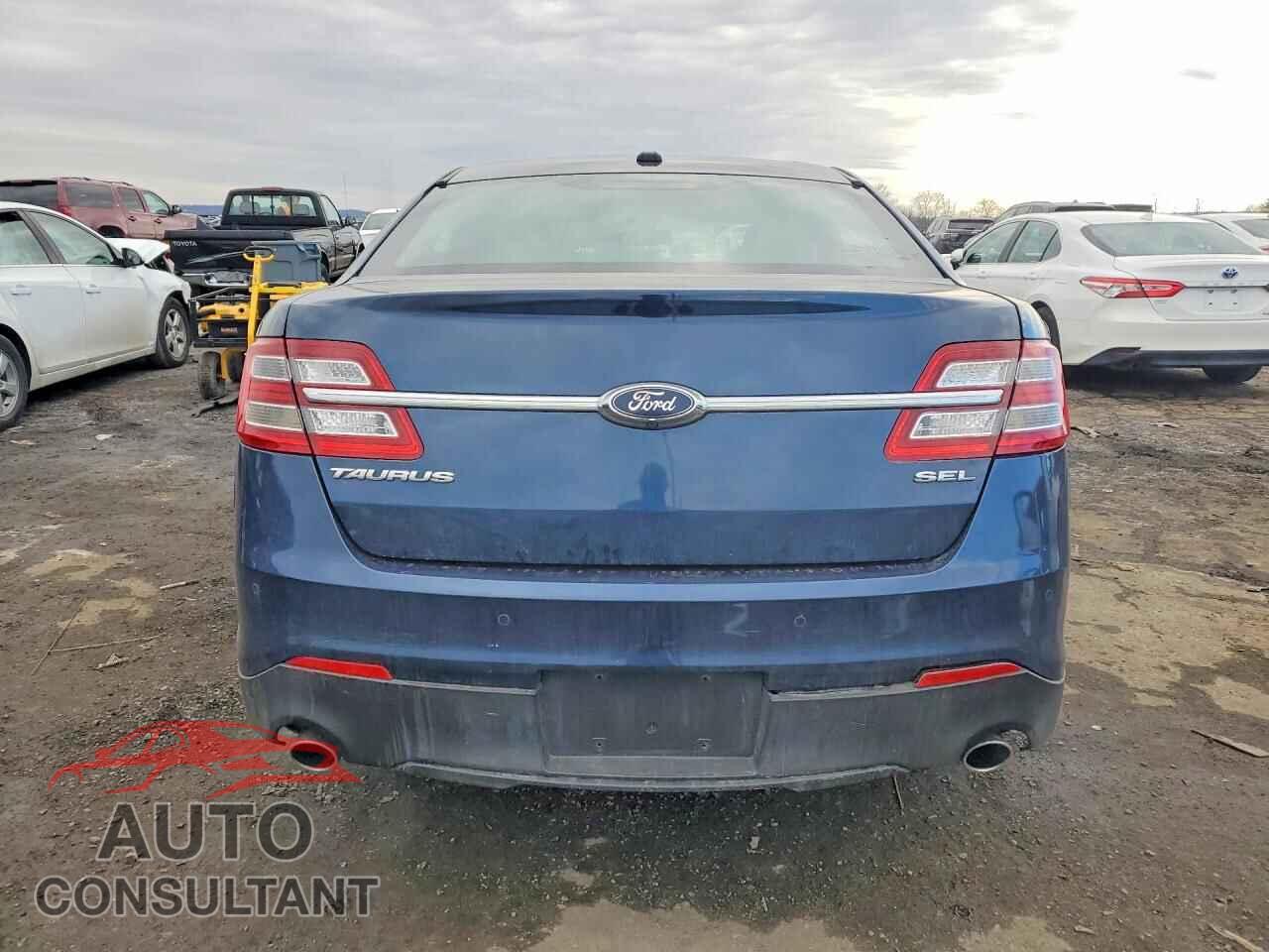FORD TAURUS 2016 - 1FAHP2E82GG121631