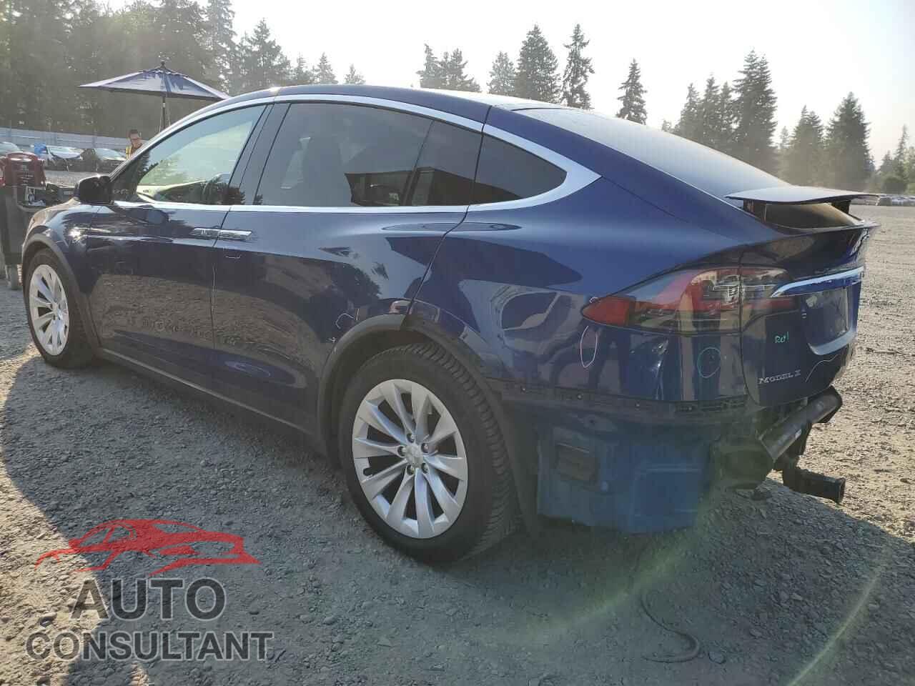 TESLA MODEL X 2016 - 5YJXCBE21GF018787