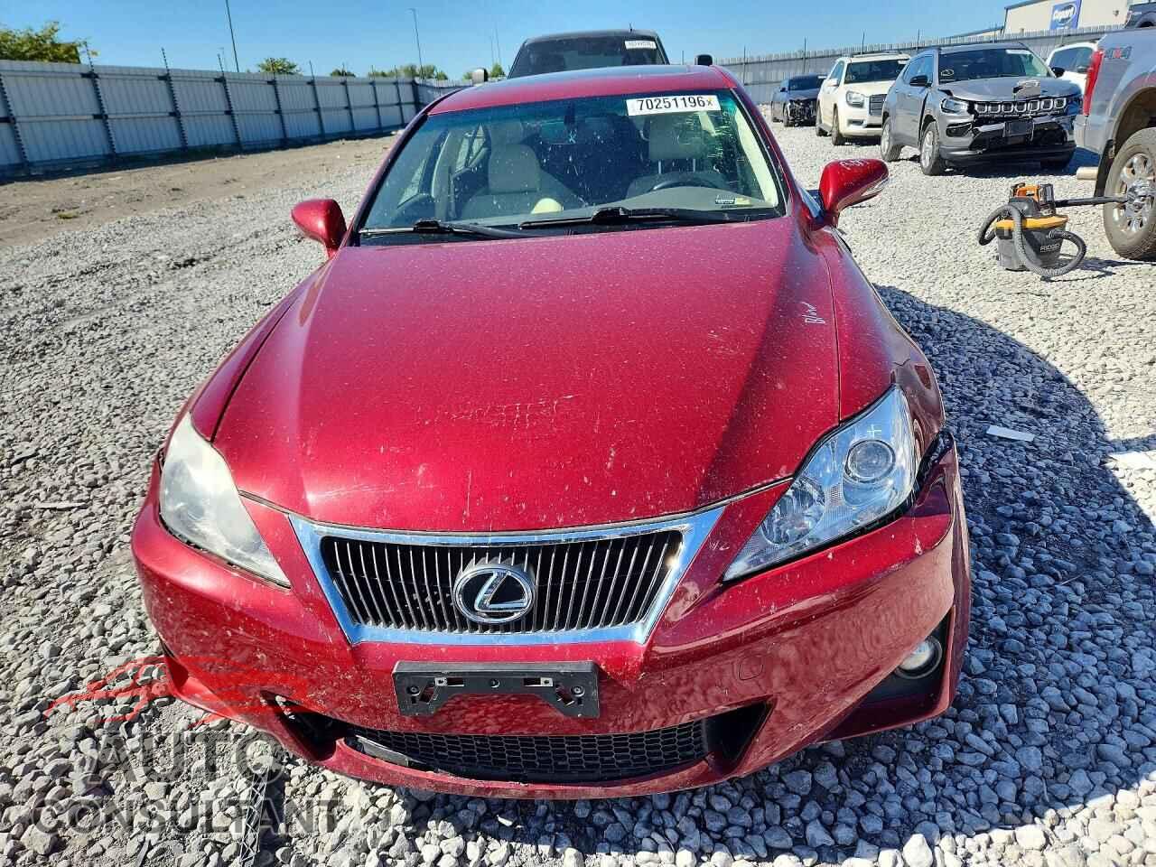 LEXUS IS 2013 - JTHCF5C28D5063294