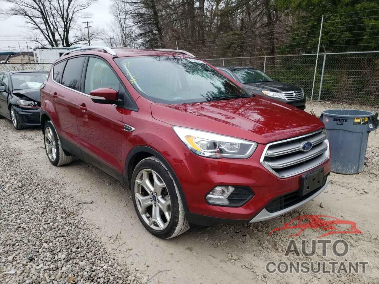 FORD ESCAPE 2017 - 1FMCU0J90HUF04062