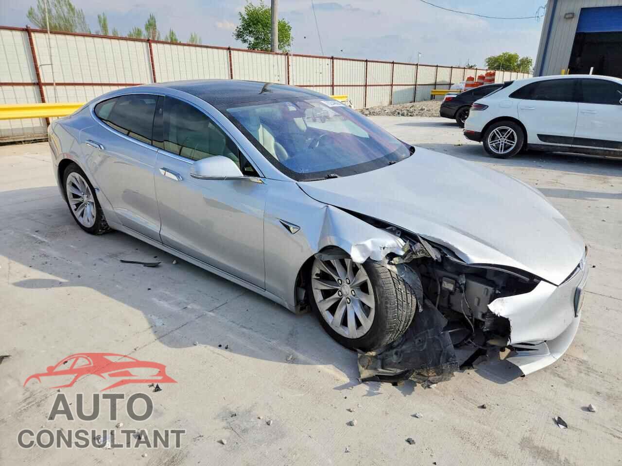 TESLA MODEL S 2018 - 5YJSA1E28JF260784