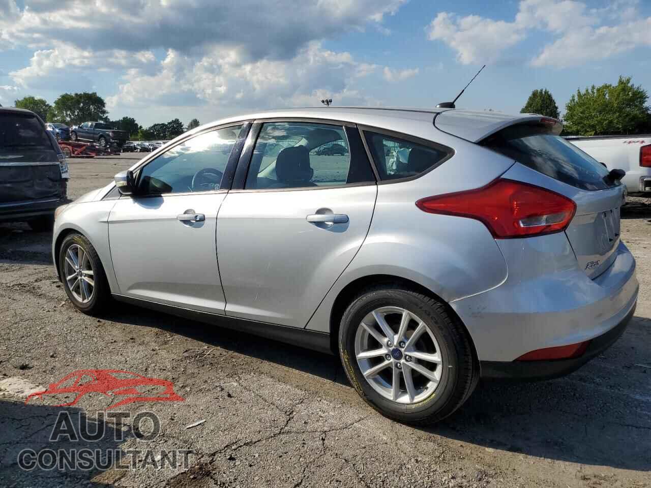 FORD FOCUS 2017 - 1FADP3K26HL216285