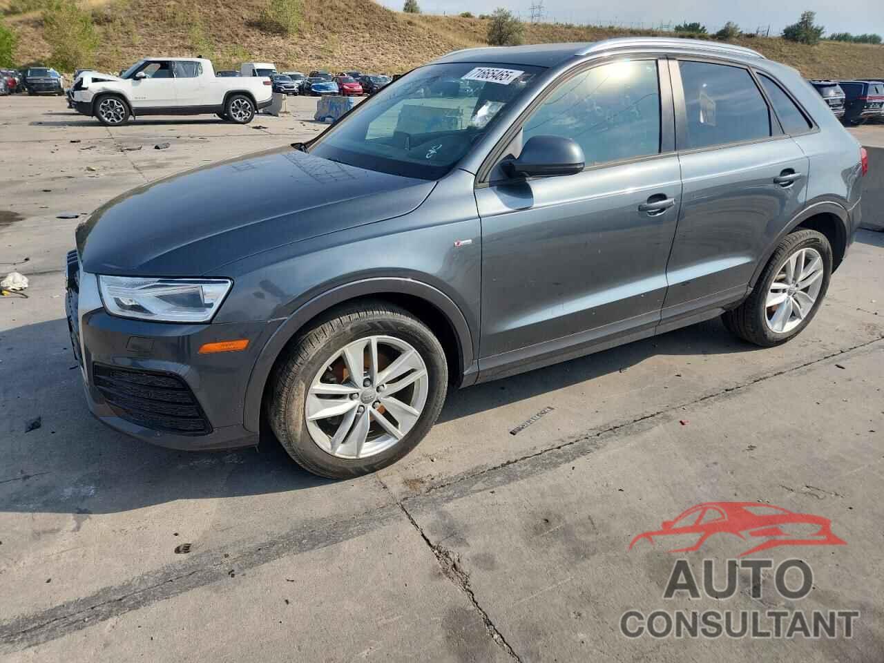 AUDI Q3 2018 - WA1ECCFS1JR011555