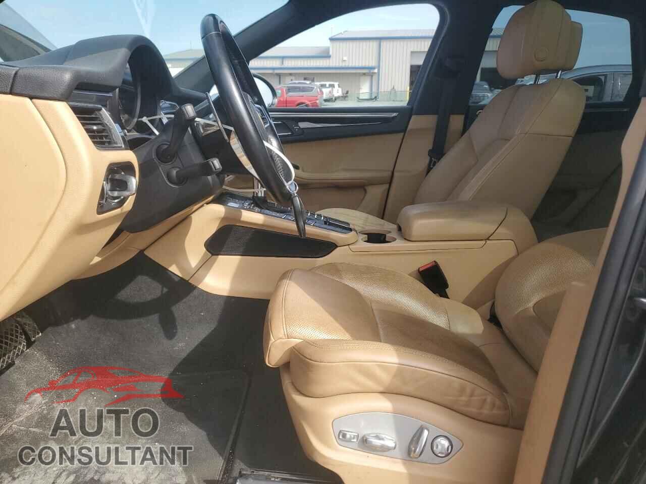 PORSCHE MACAN 2018 - WP1AA2A55JLB01573