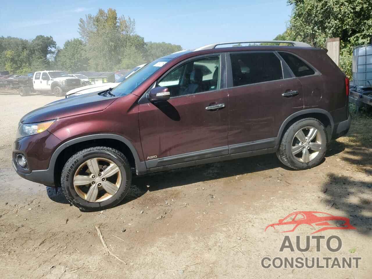 KIA SORENTO 2013 - 5XYKUDA2XDG374586