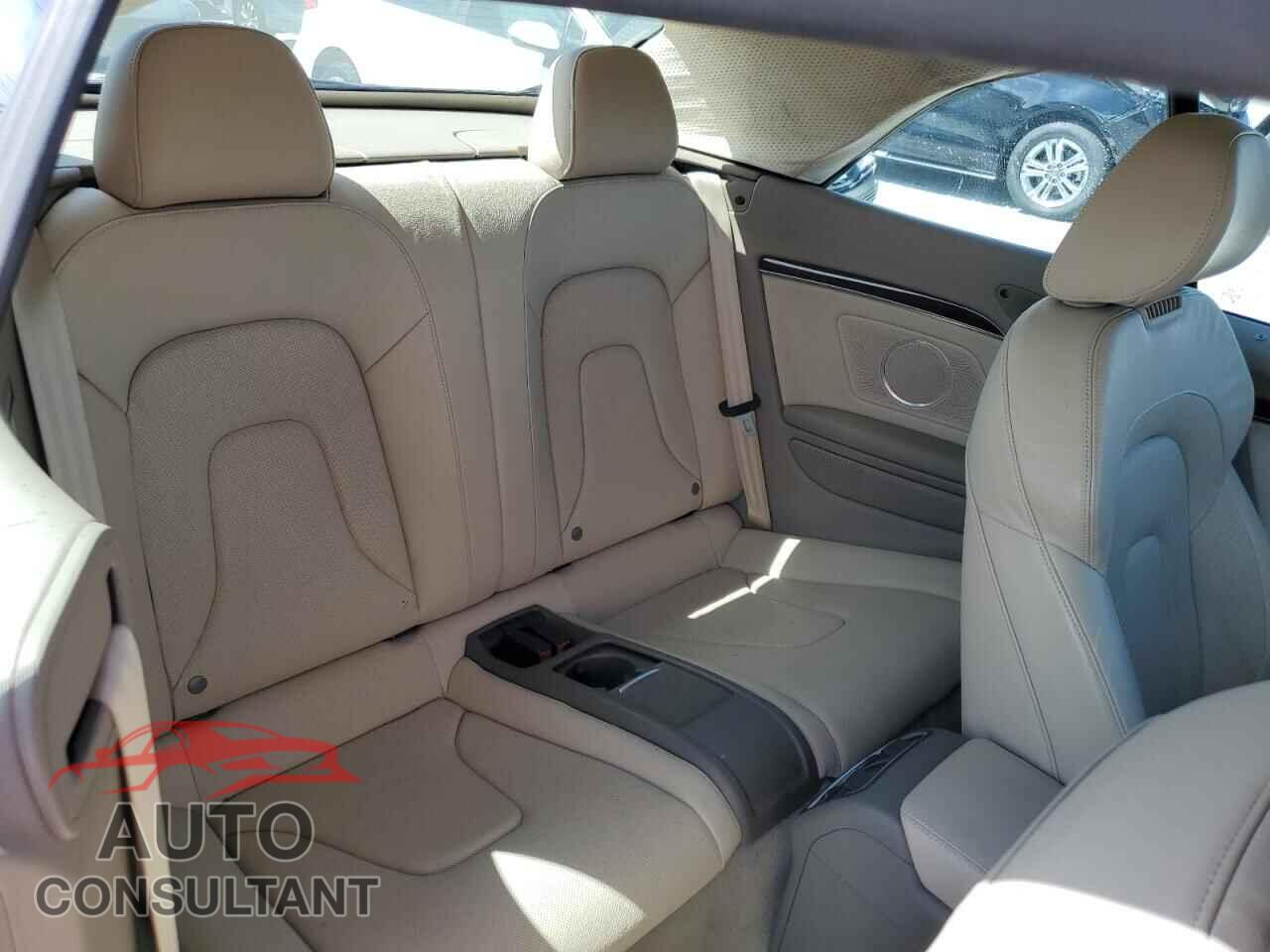 AUDI A5 2012 - WAULFAFH4CN001333