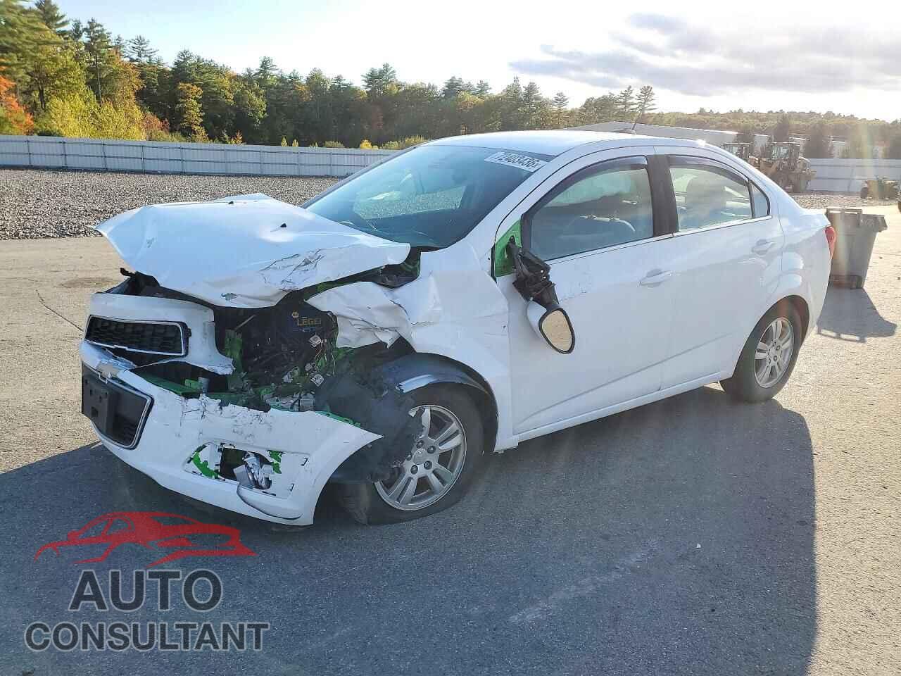 CHEVROLET SONIC 2015 - 1G1JD5SH7F4158564
