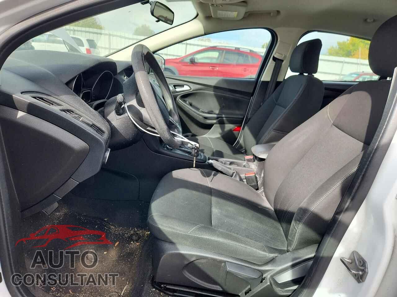 FORD FOCUS 2016 - 1FADP3F29GL270012
