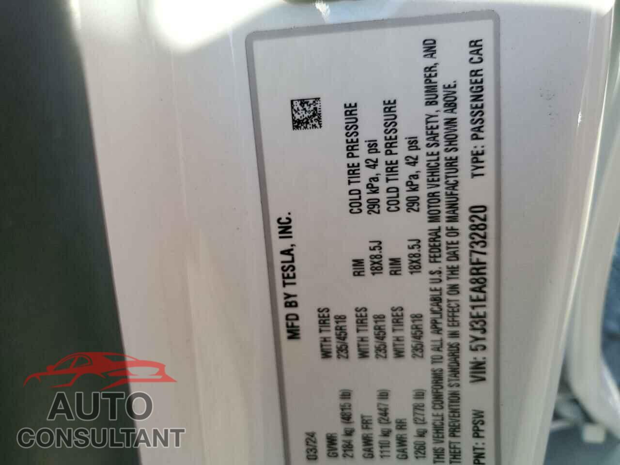 TESLA MODEL 3 2024 - 5YJ3E1EA8RF732820