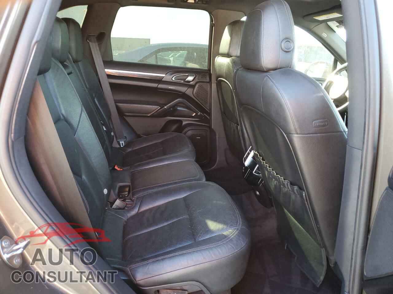 PORSCHE CAYENNE 2012 - WP1AA2A25CLA01059