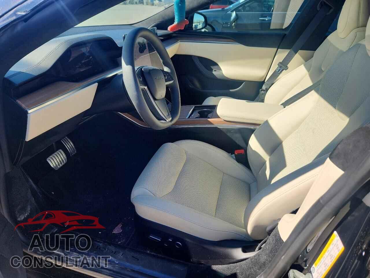 TESLA MODEL S 2025 - 5YJSA1E53SF549020