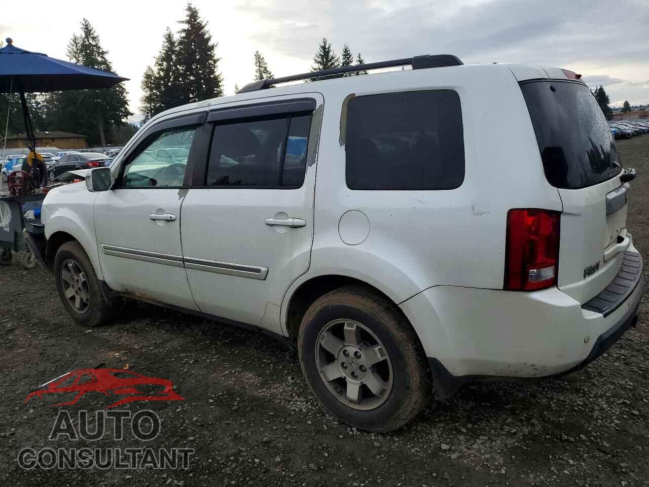 HONDA PILOT 2011 - 5FNYF4H98BB081183