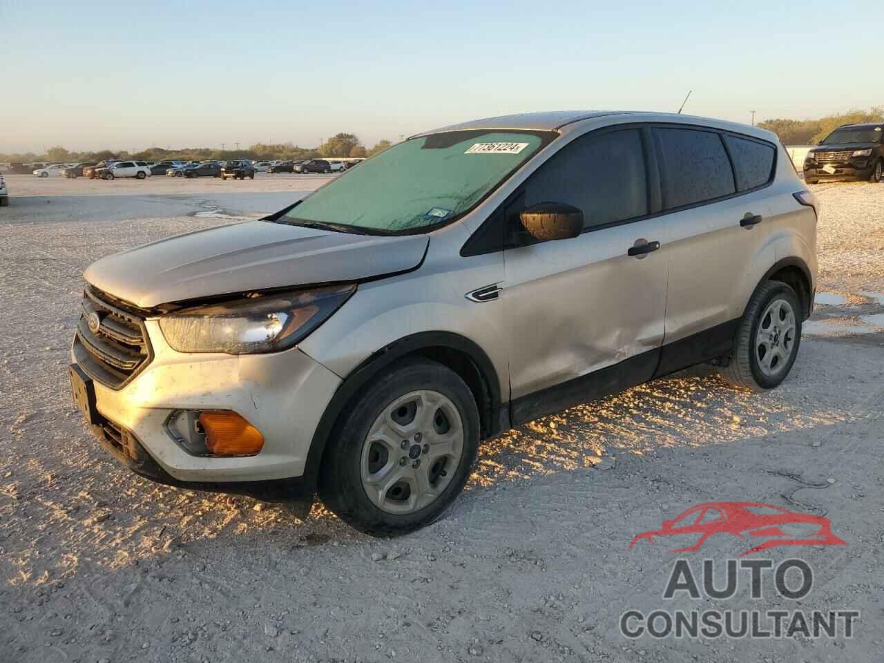 FORD ESCAPE 2018 - 1FMCU0F79JUB24408