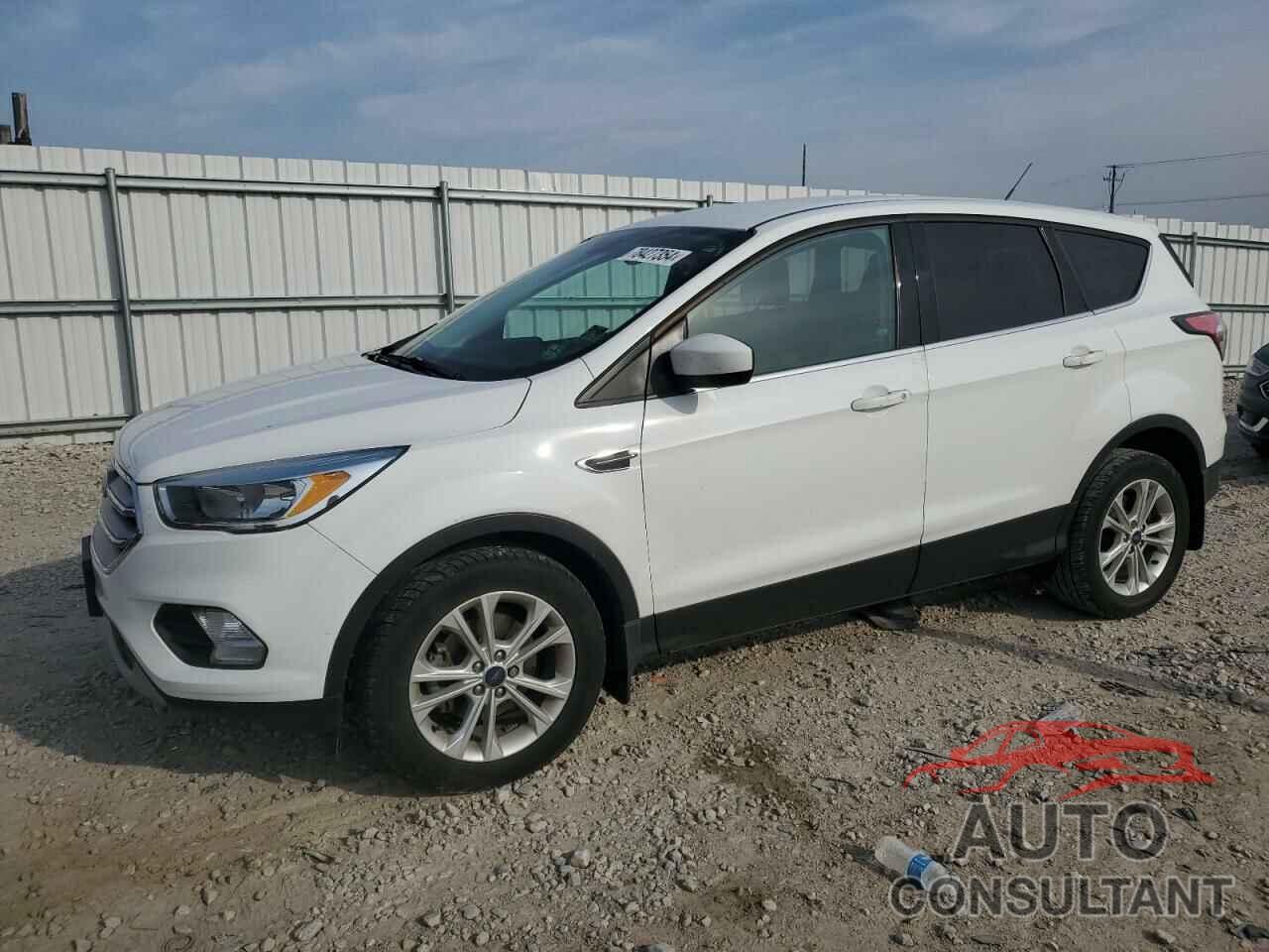 FORD ESCAPE 2017 - 1FMCU0GD7HUA47004