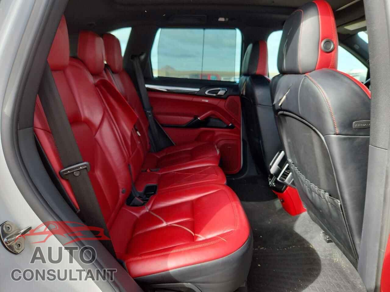 PORSCHE CAYENNE 2016 - WP1AA2A22GLA01090