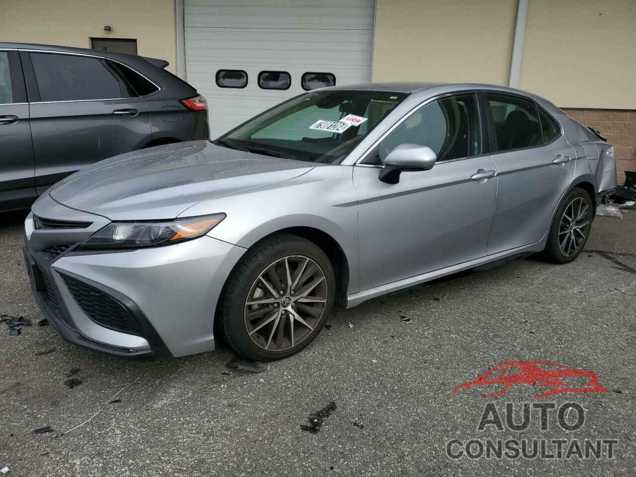 TOYOTA CAMRY 2022 - 4T1G11AK9NU645775
