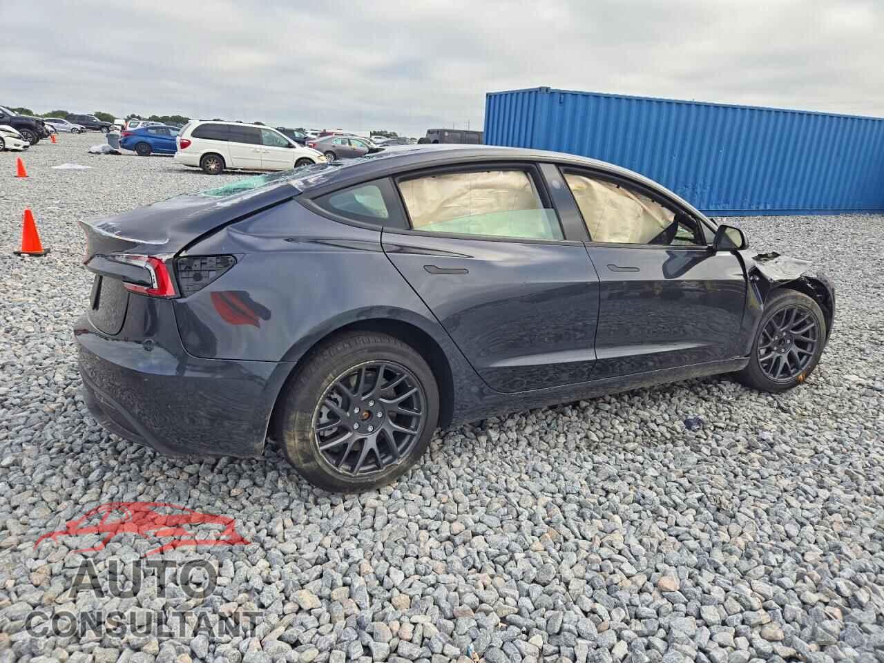 TESLA MODEL 3 2026 - 5YJ3E1EAXTF166389