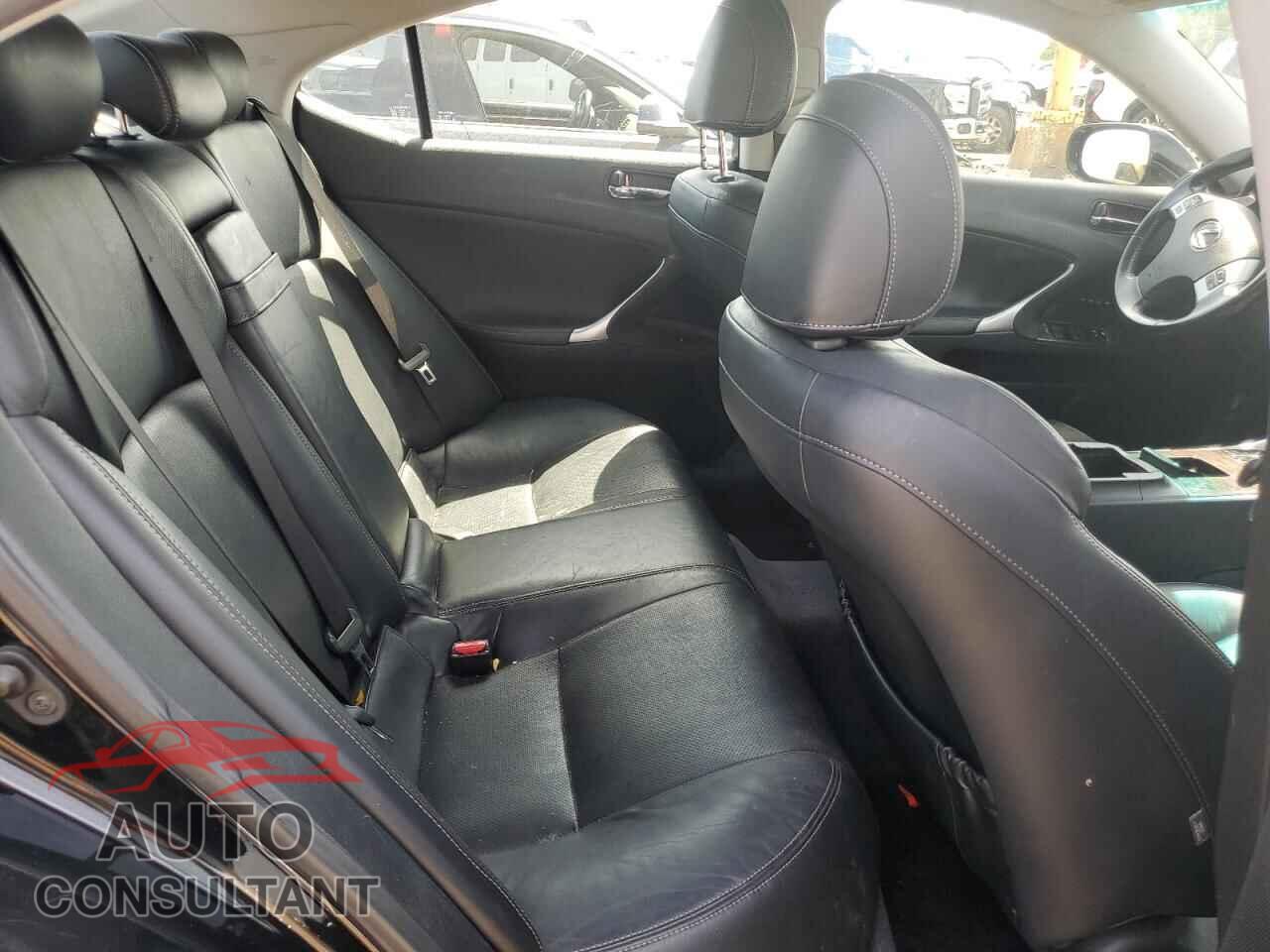 LEXUS IS 2011 - JTHCE5C20B5001260