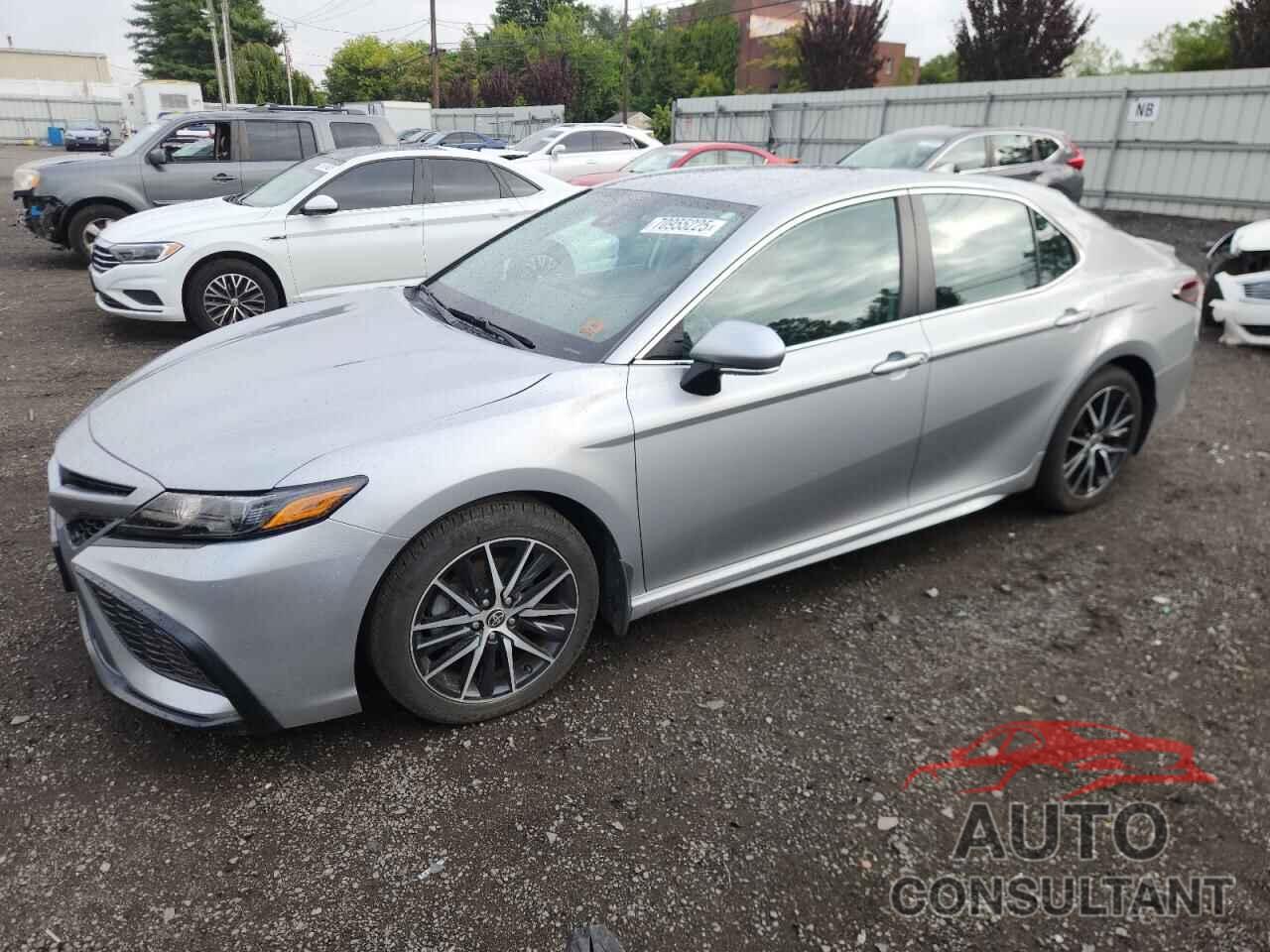 TOYOTA CAMRY 2022 - 4T1G11BK3NU051181