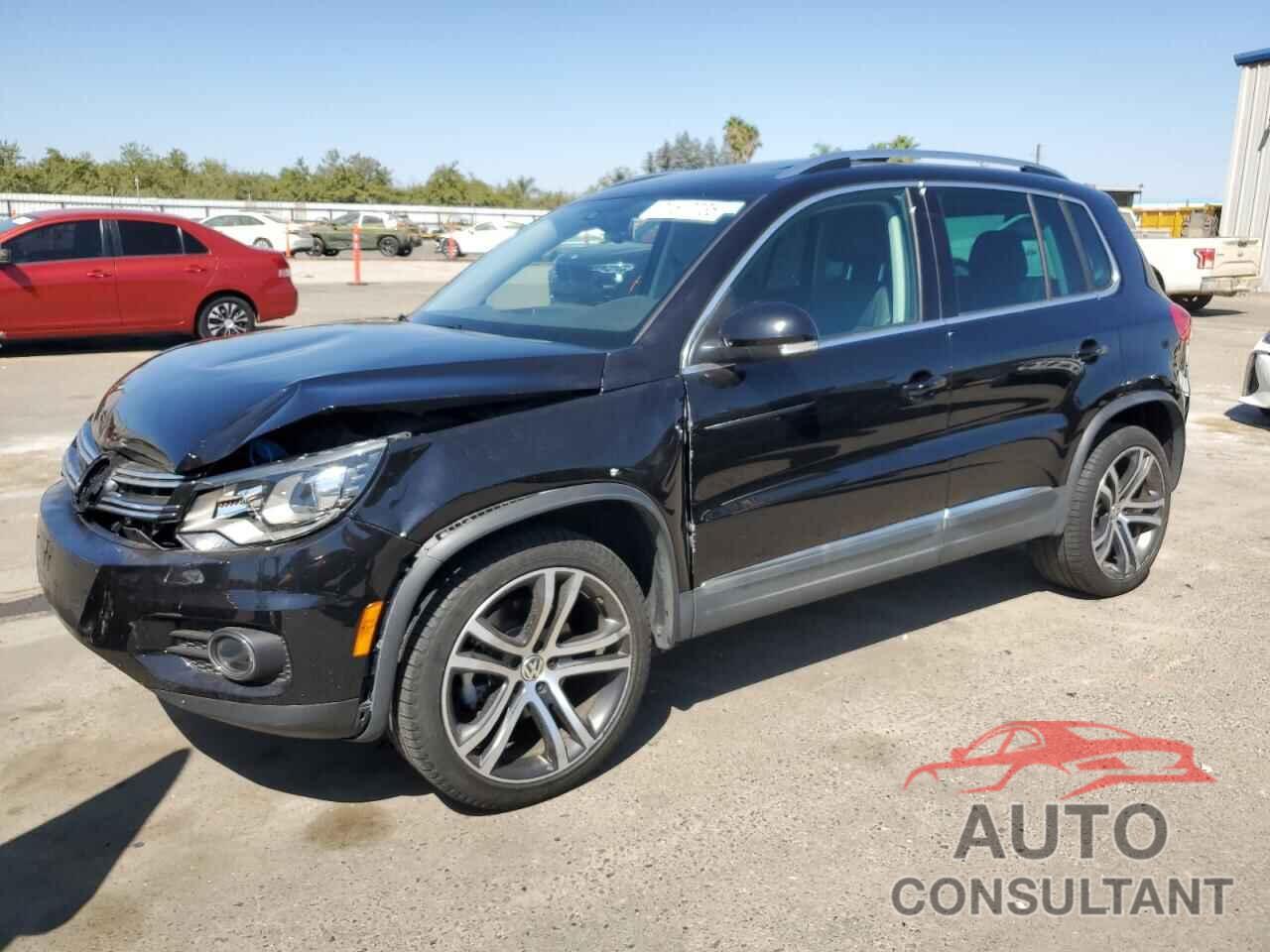VOLKSWAGEN TIGUAN 2017 - WVGWV7AX3HK023476