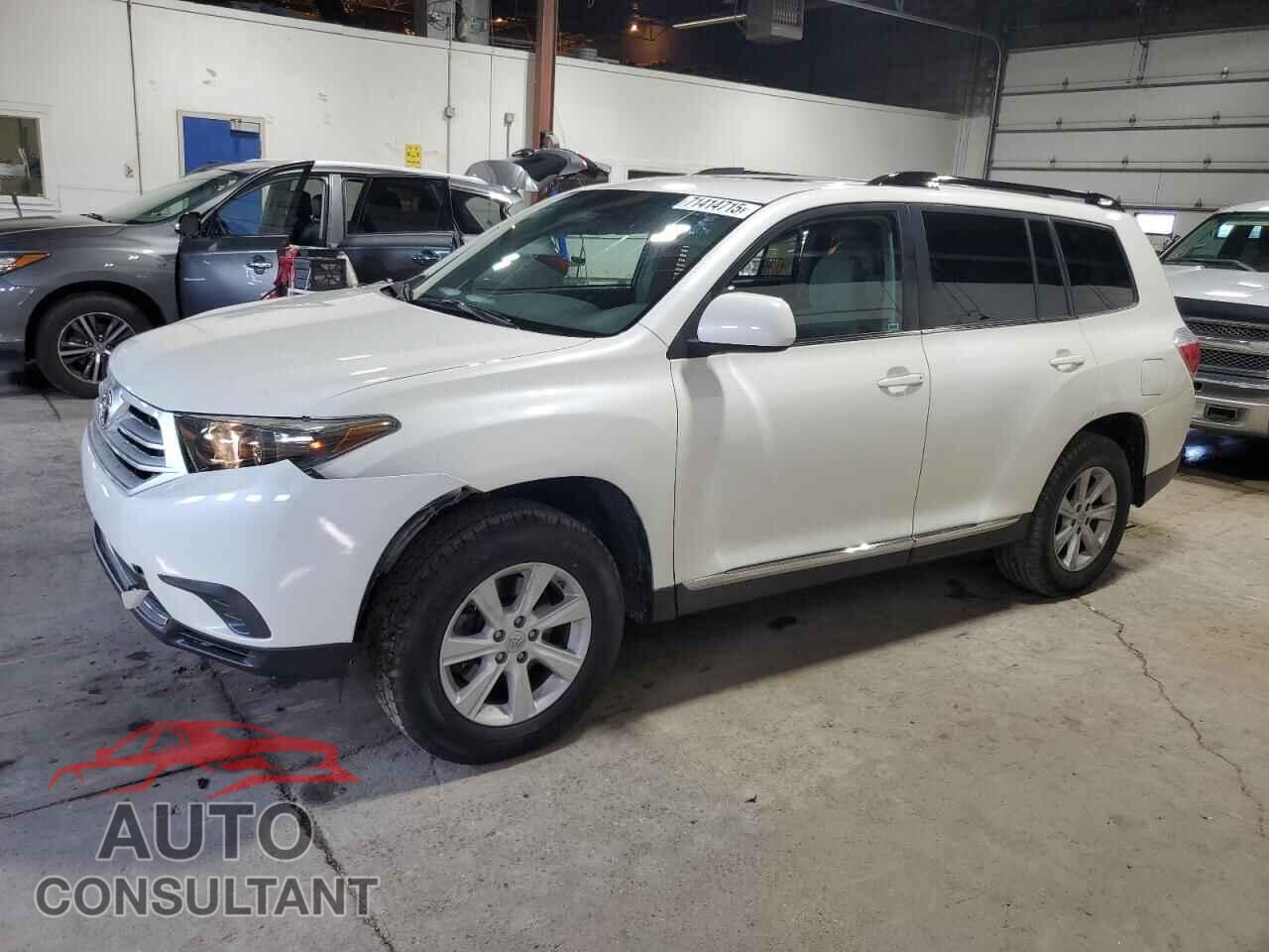 TOYOTA HIGHLANDER 2013 - 5TDBK3EH8DS214367