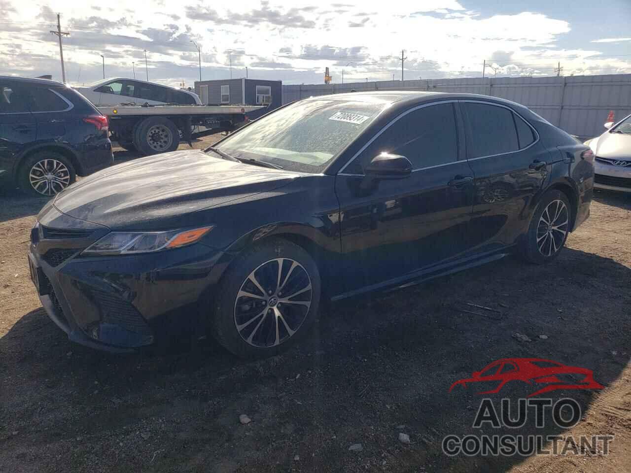 TOYOTA CAMRY 2018 - 4T1B11HK8JU553017