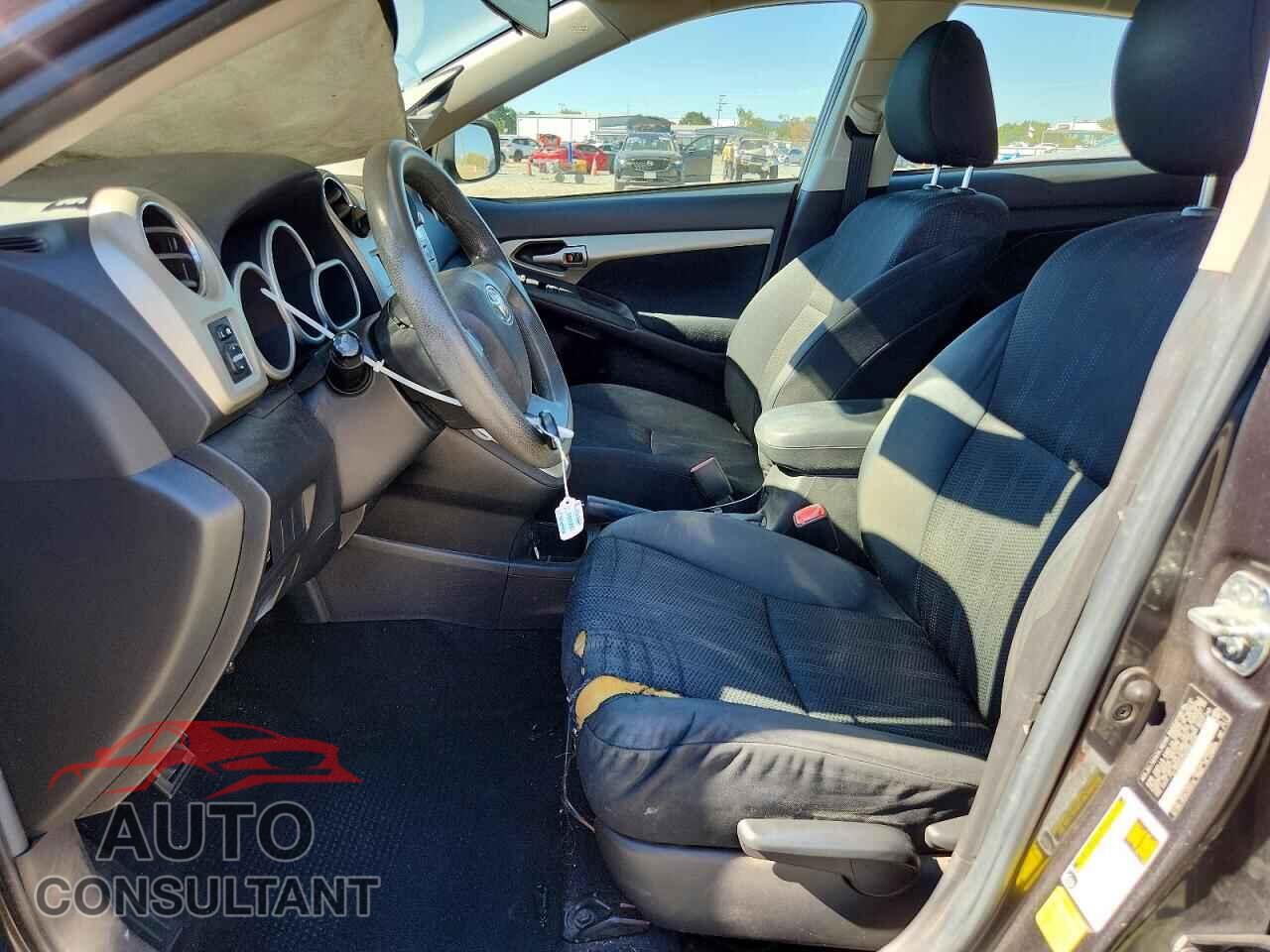 TOYOTA MATRIX 2011 - 2T1KU4EE2BC661028