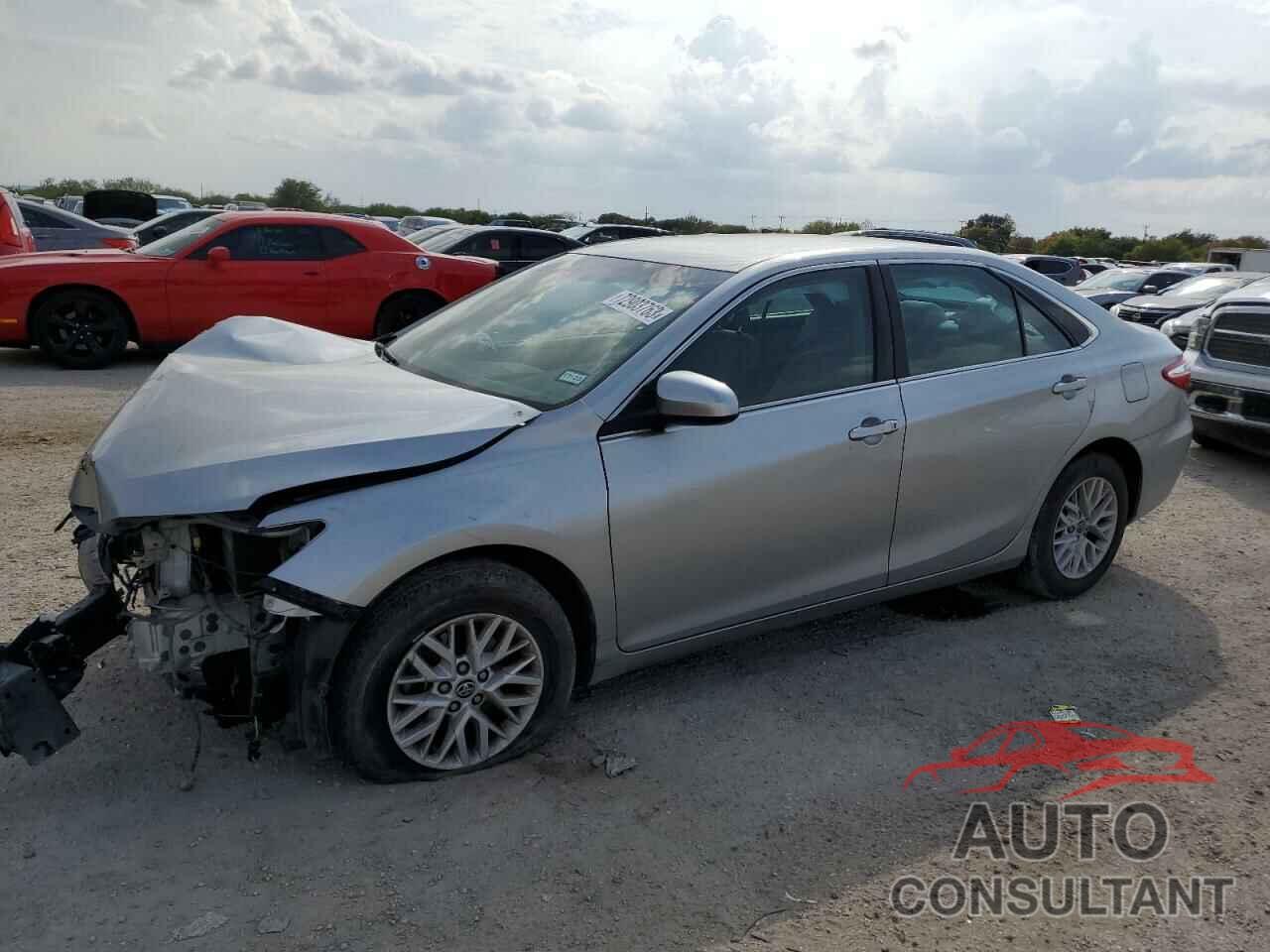 TOYOTA CAMRY 2016 - 4T4BF1FK8GR529822