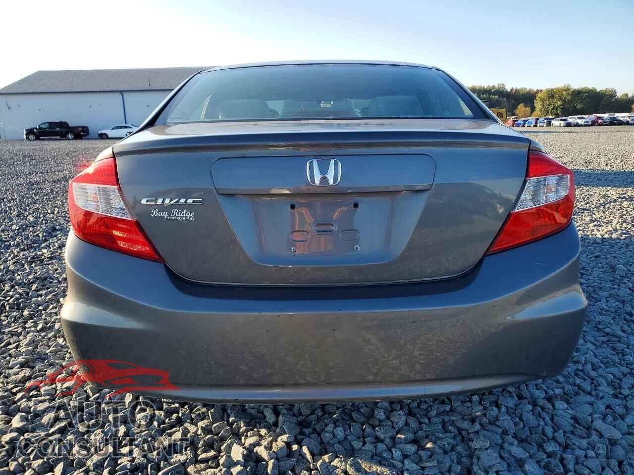 HONDA CIVIC 2012 - 2HGFB2F86CH529371