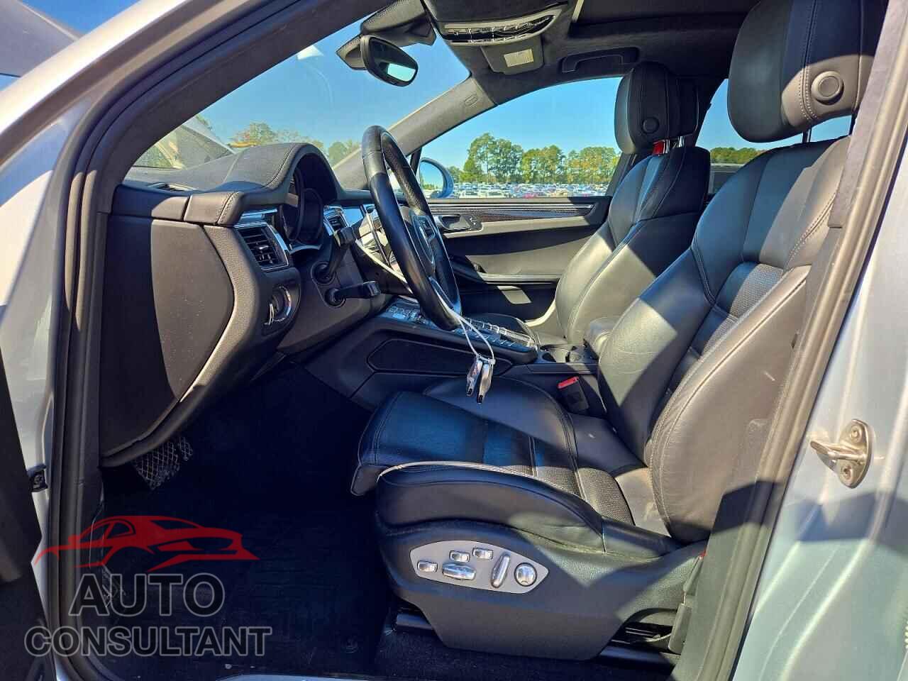 PORSCHE MACAN 2017 - WP1AF2A57HLB60328