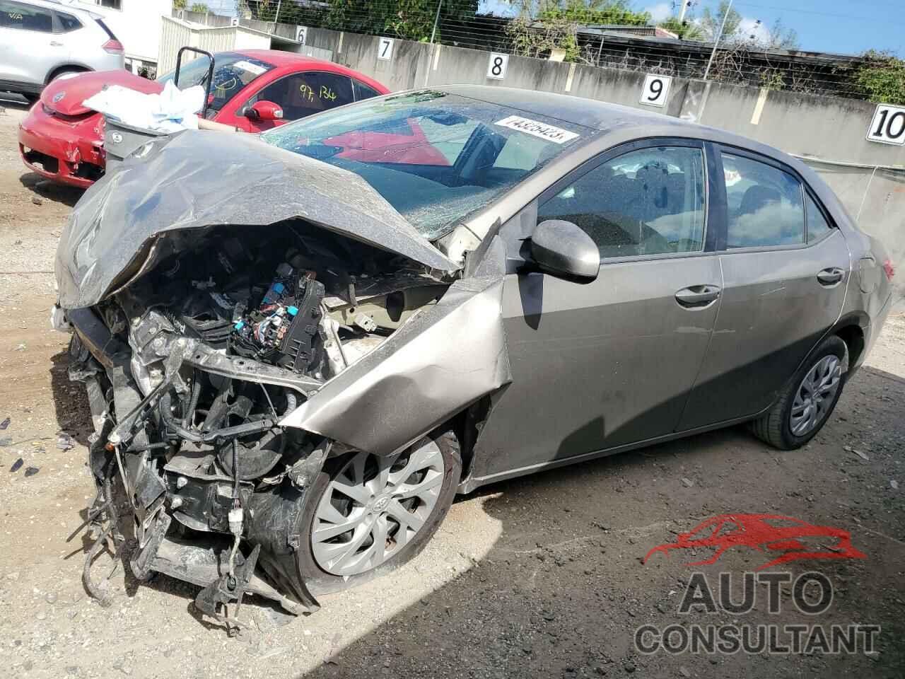 TOYOTA COROLLA 2018 - 5YFBURHE8JP769323