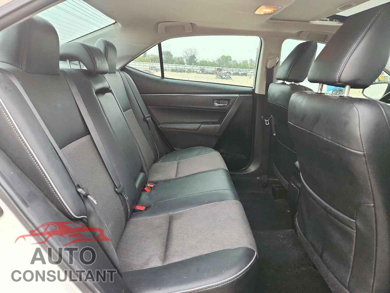 TOYOTA COROLLA 2015 - 2T1BURHEXFC473159