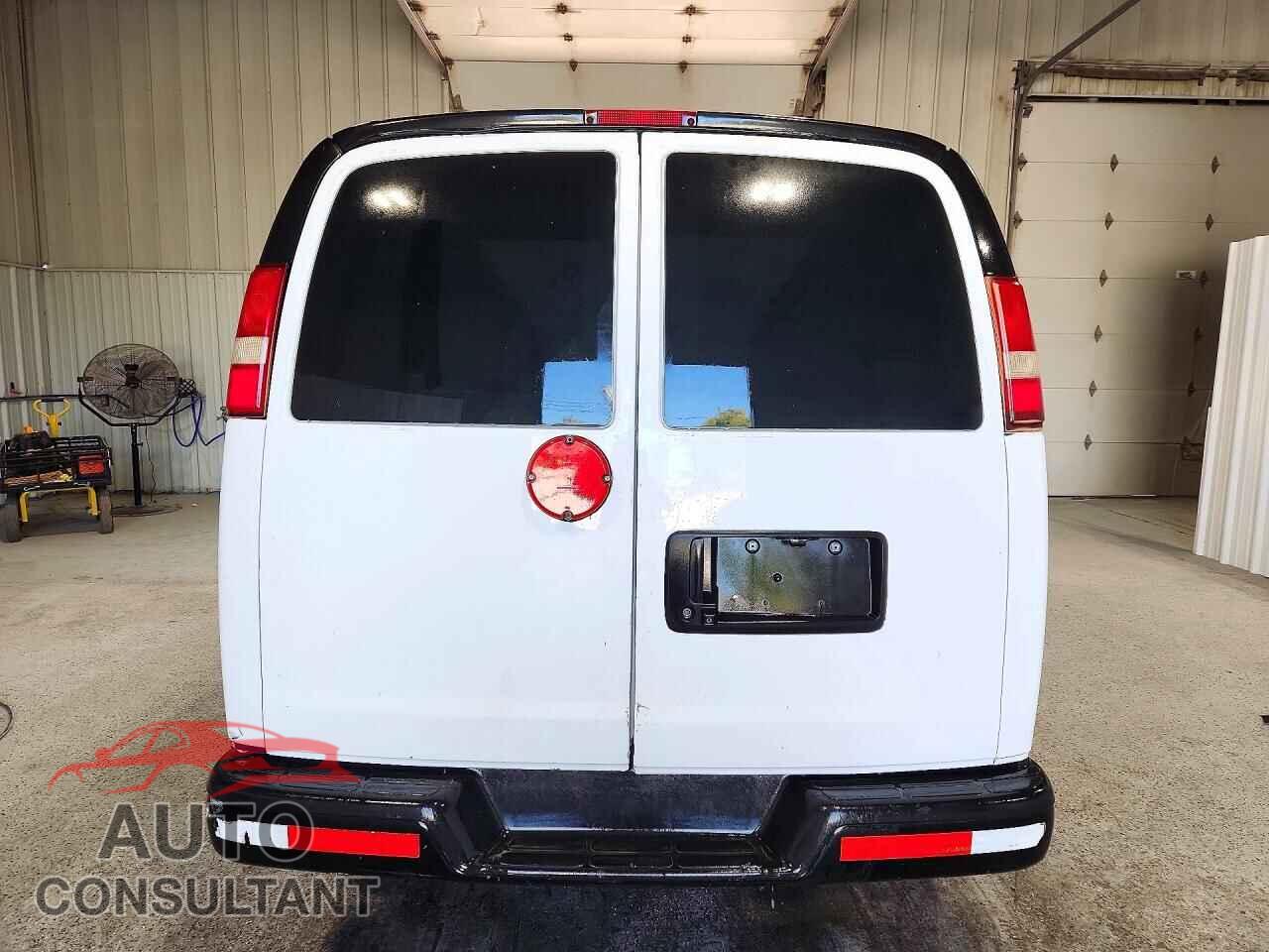 CHEVROLET EXPRESS 2014 - 1GCSGAFX4E1155019