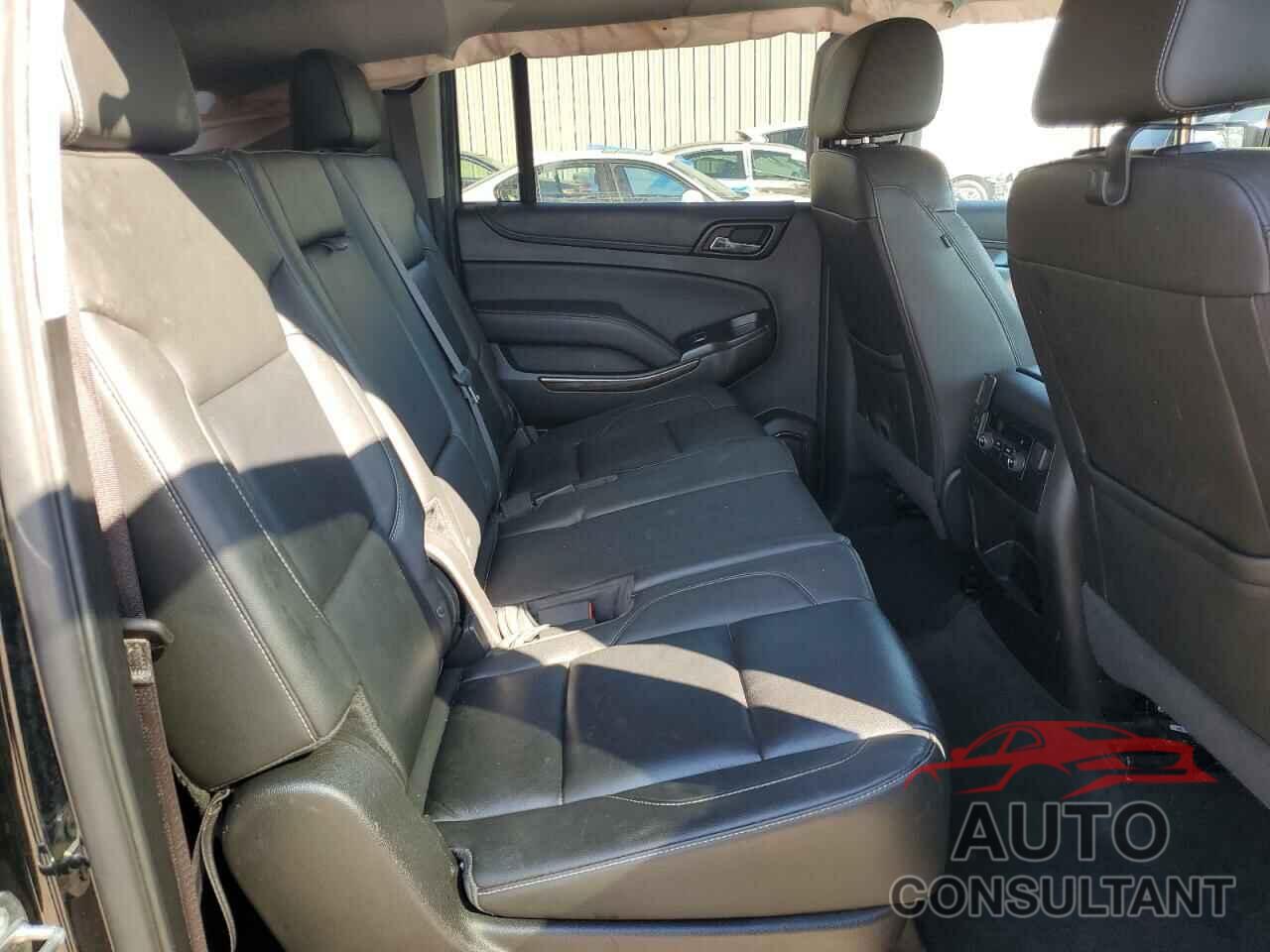 CHEVROLET SUBURBAN 2017 - 1GNSCHKC3HR111260