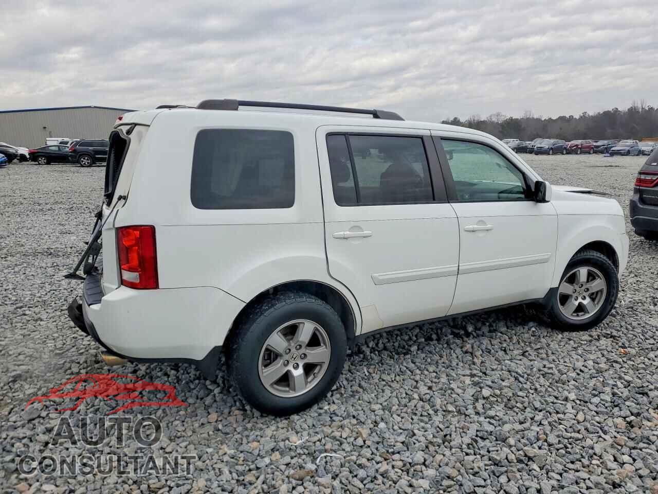 HONDA PILOT 2011 - 5FNYF3H66BB001539