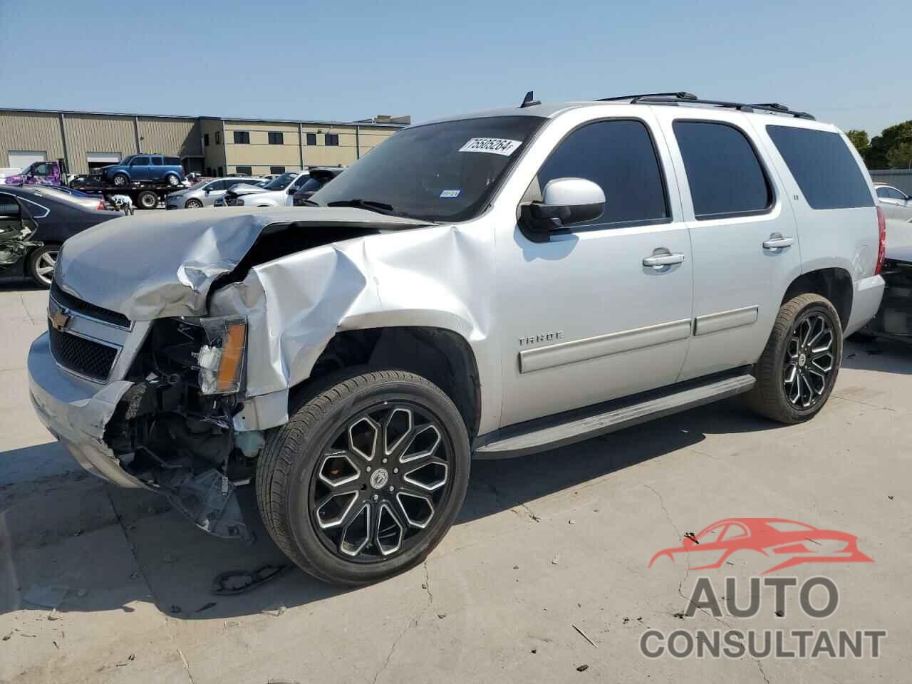 CHEVROLET TAHOE 2013 - 1GNSCBE01DR147666