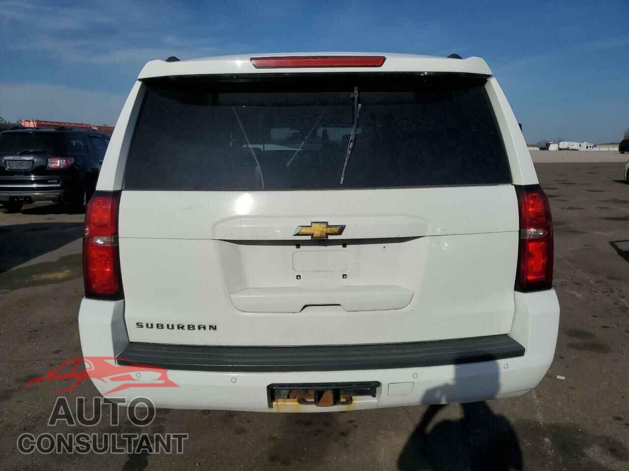 CHEVROLET SUBURBAN 2015 - 1GNSKJKC4FR696180