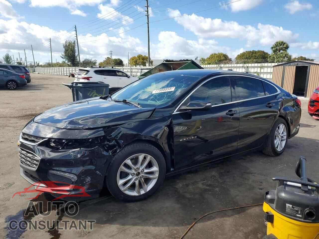 CHEVROLET MALIBU 2017 - 1G1ZE5ST5HF257525