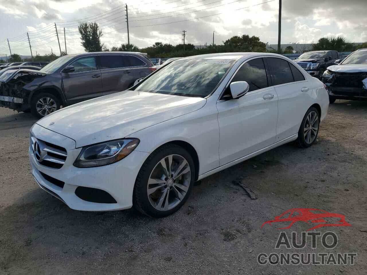 MERCEDES-BENZ C-CLASS 2016 - 55SWF4JB8GU150139