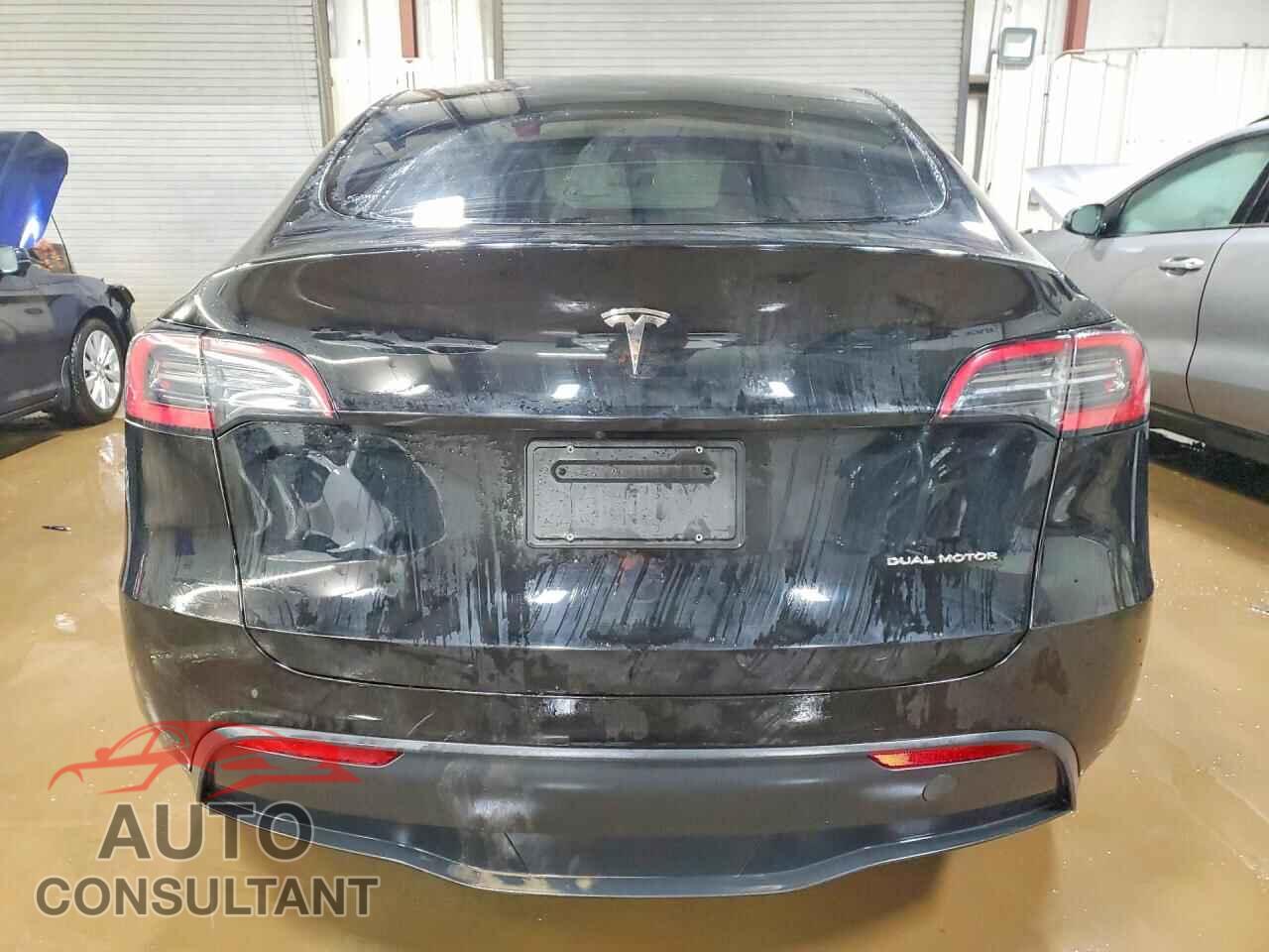 TESLA MODEL Y 2024 - 7SAYGAEE0RF206199