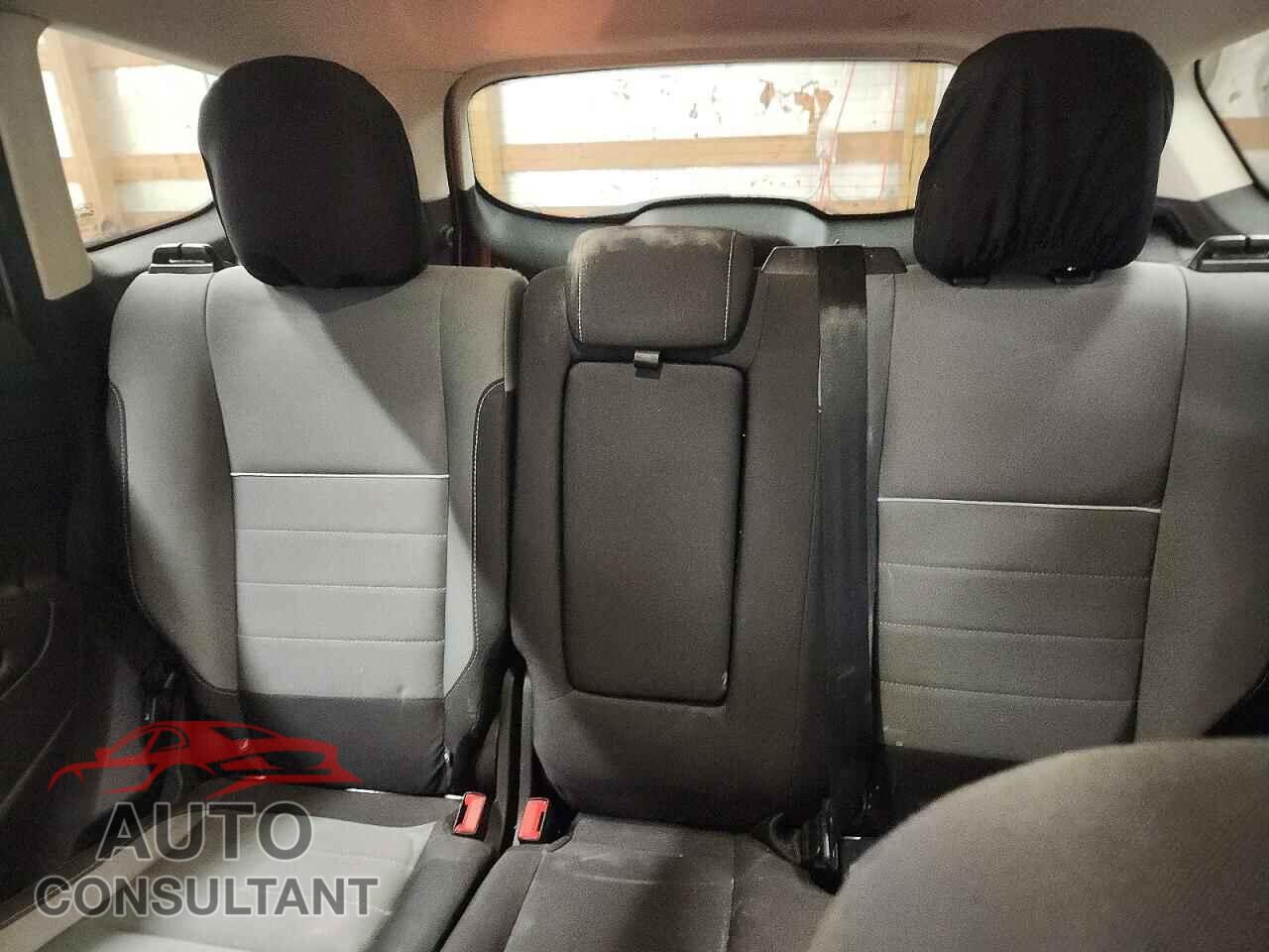 FORD ESCAPE 2015 - 1FMCU9G92FUC73206