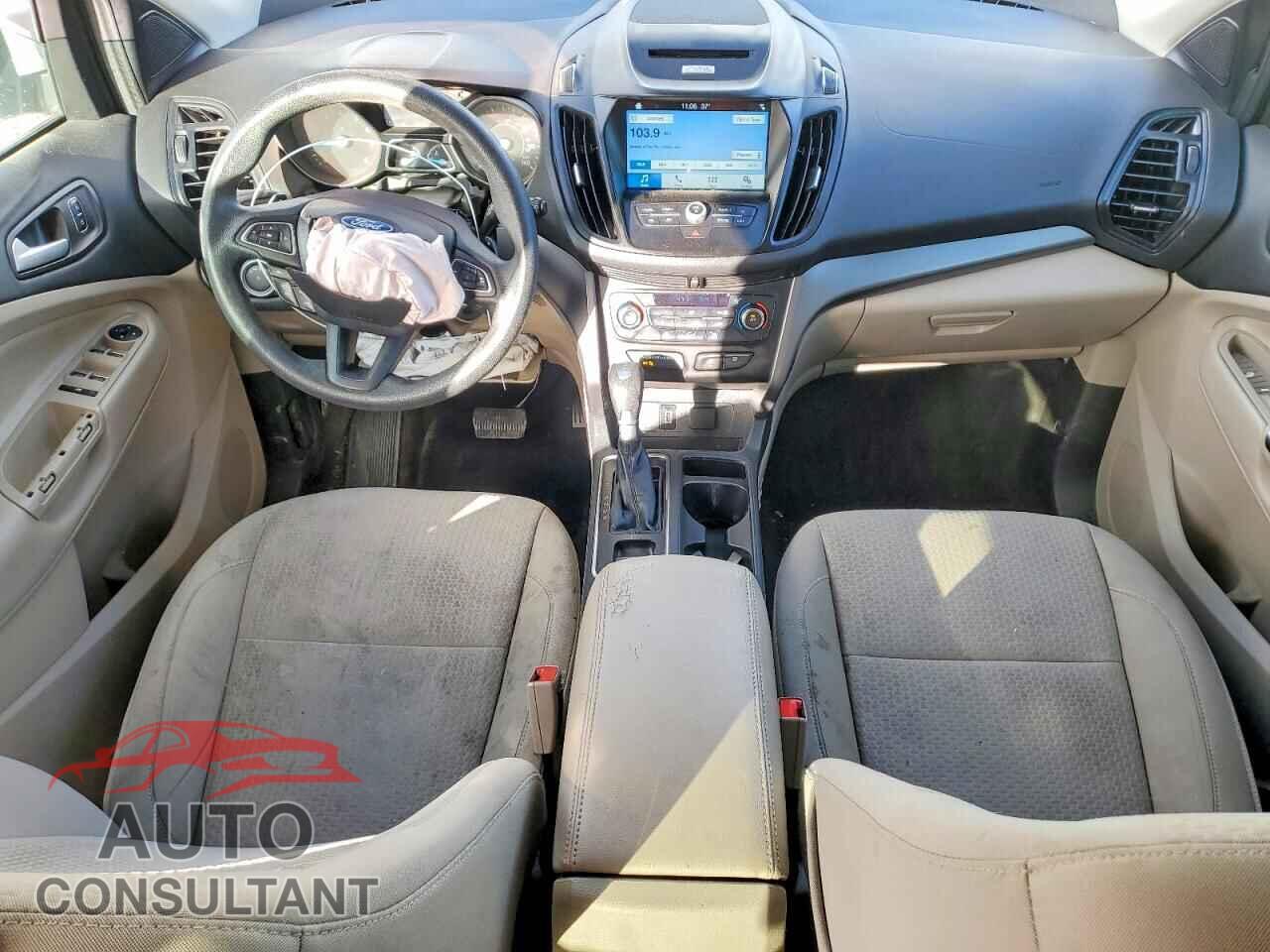 FORD ESCAPE 2017 - 1FMCU9GD8HUB61887