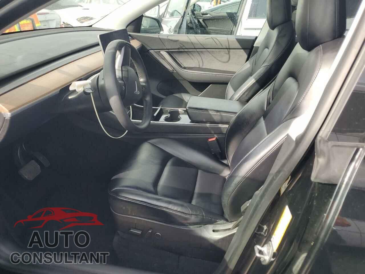 TESLA MODEL Y 2021 - 5YJYGDEE6MF080759